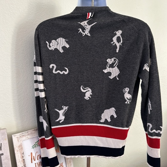 Thom Browne cashmere sweater size 3. - Picture 5 of 8